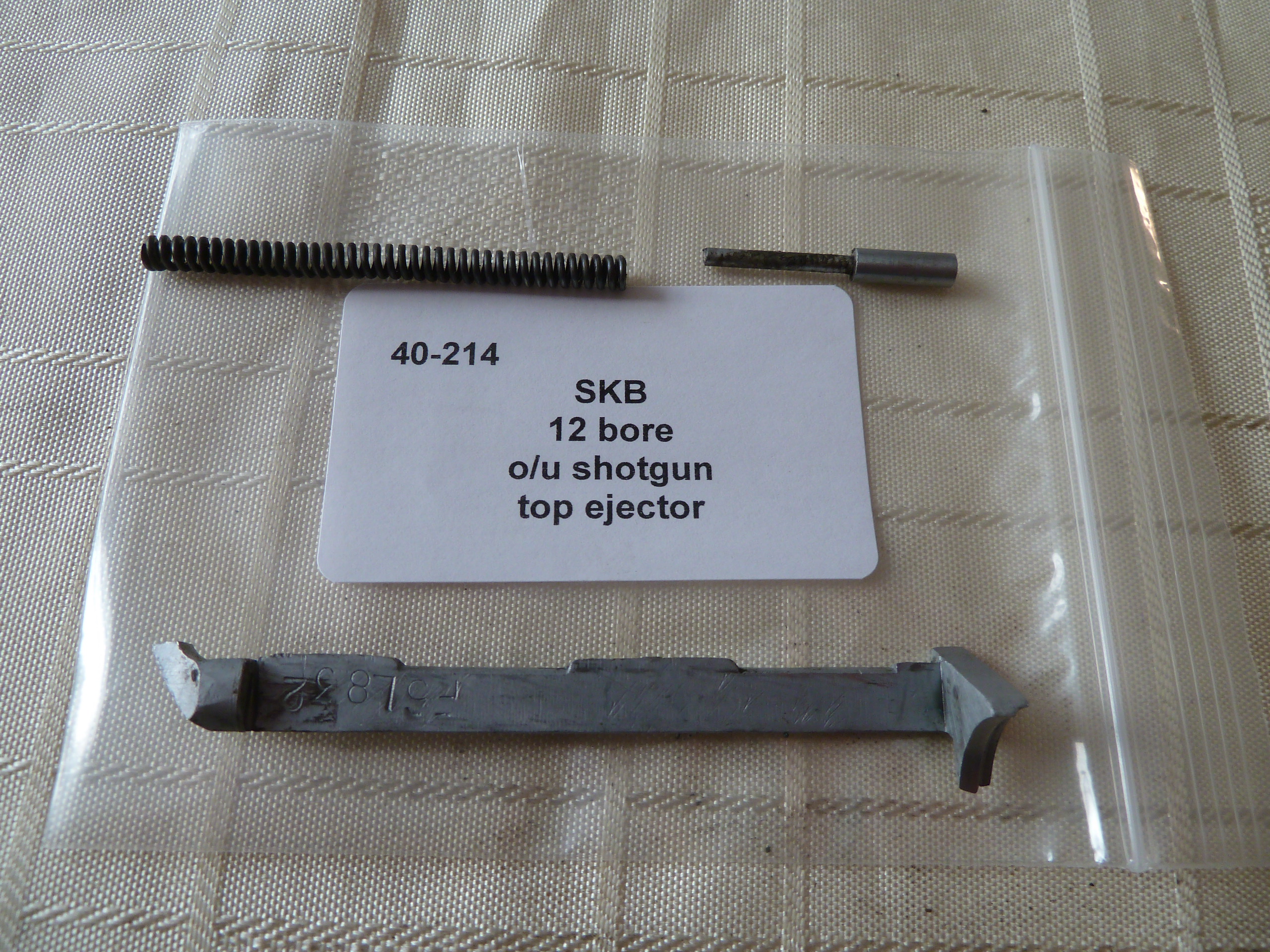 SKB top ejector