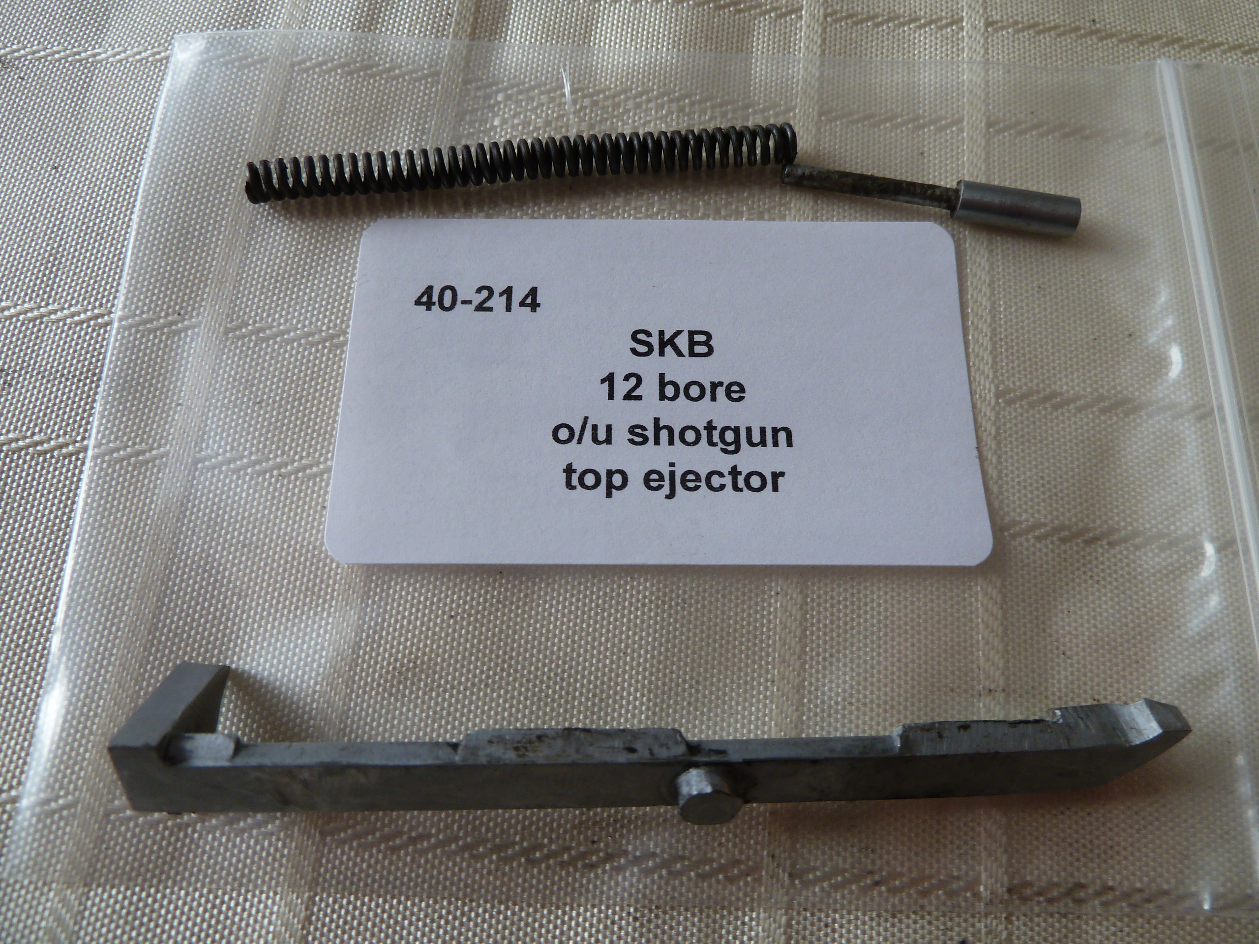 SKB top ejector