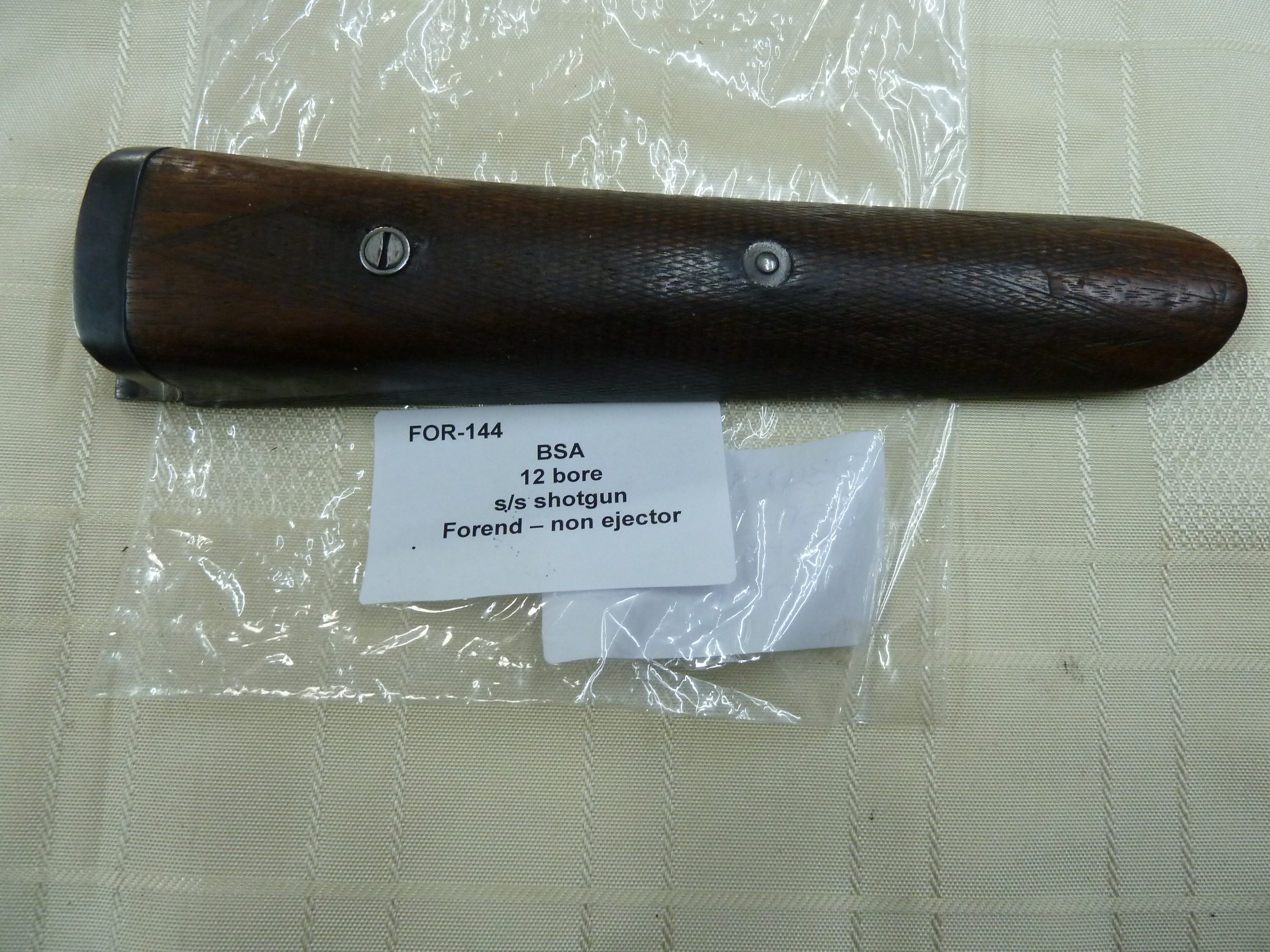 FOR-144 Bsa 12 bore ss shotgun forend (2)