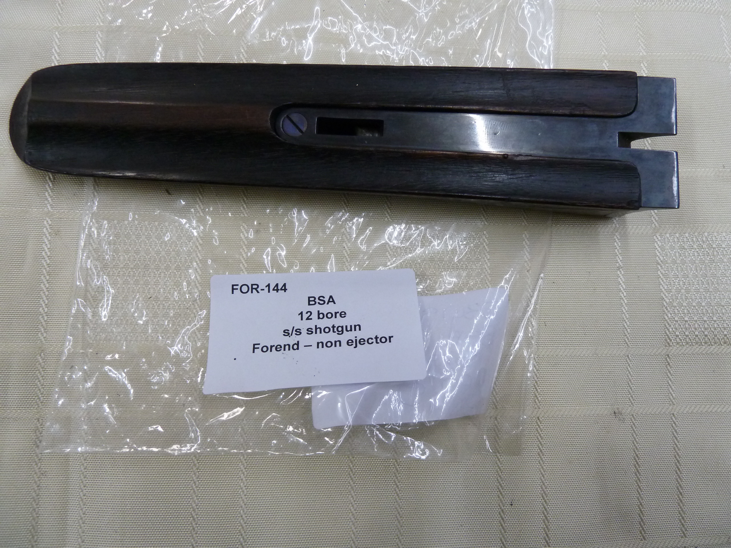 FOR-144 Bsa 12 bore ss shotgun forend (3)