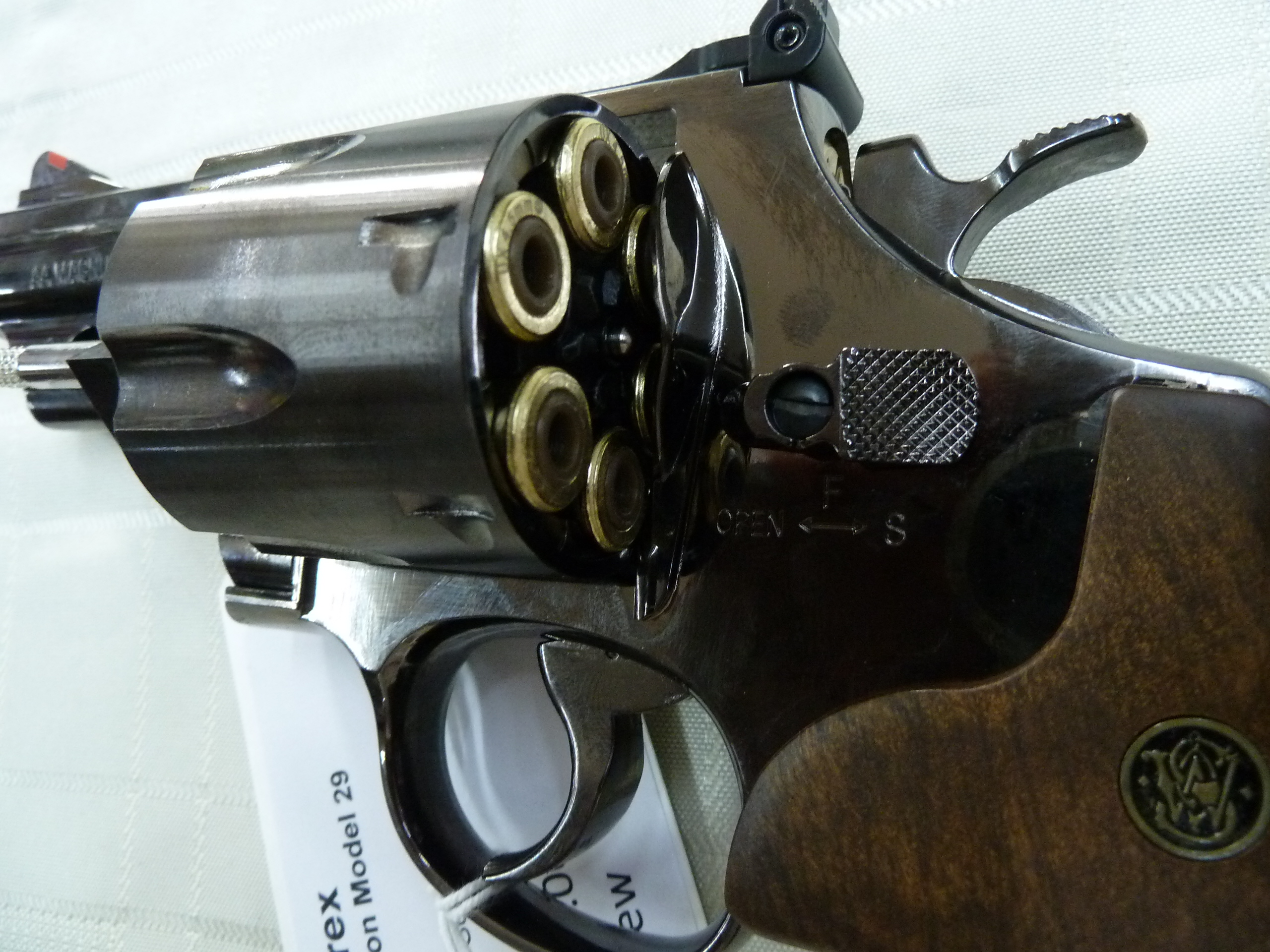 Umarex Smith & wesson Model 29 CO2 Revolver (6)