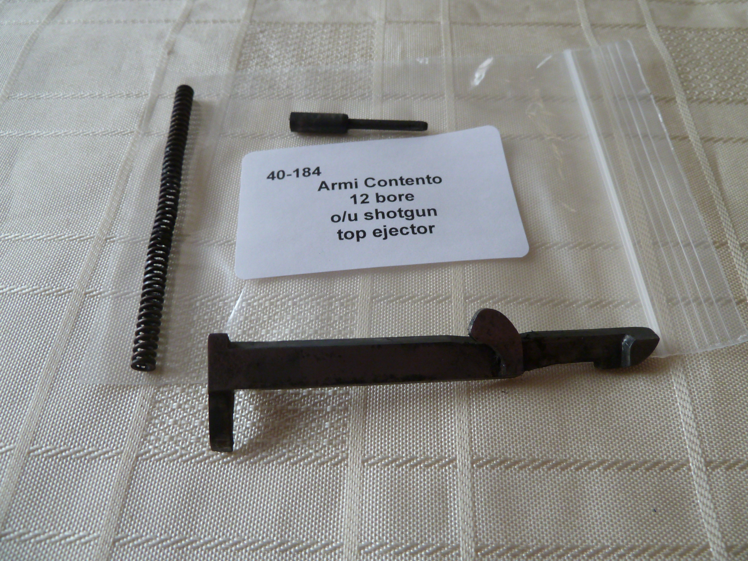 Aya Yeoman shotgun top ejector