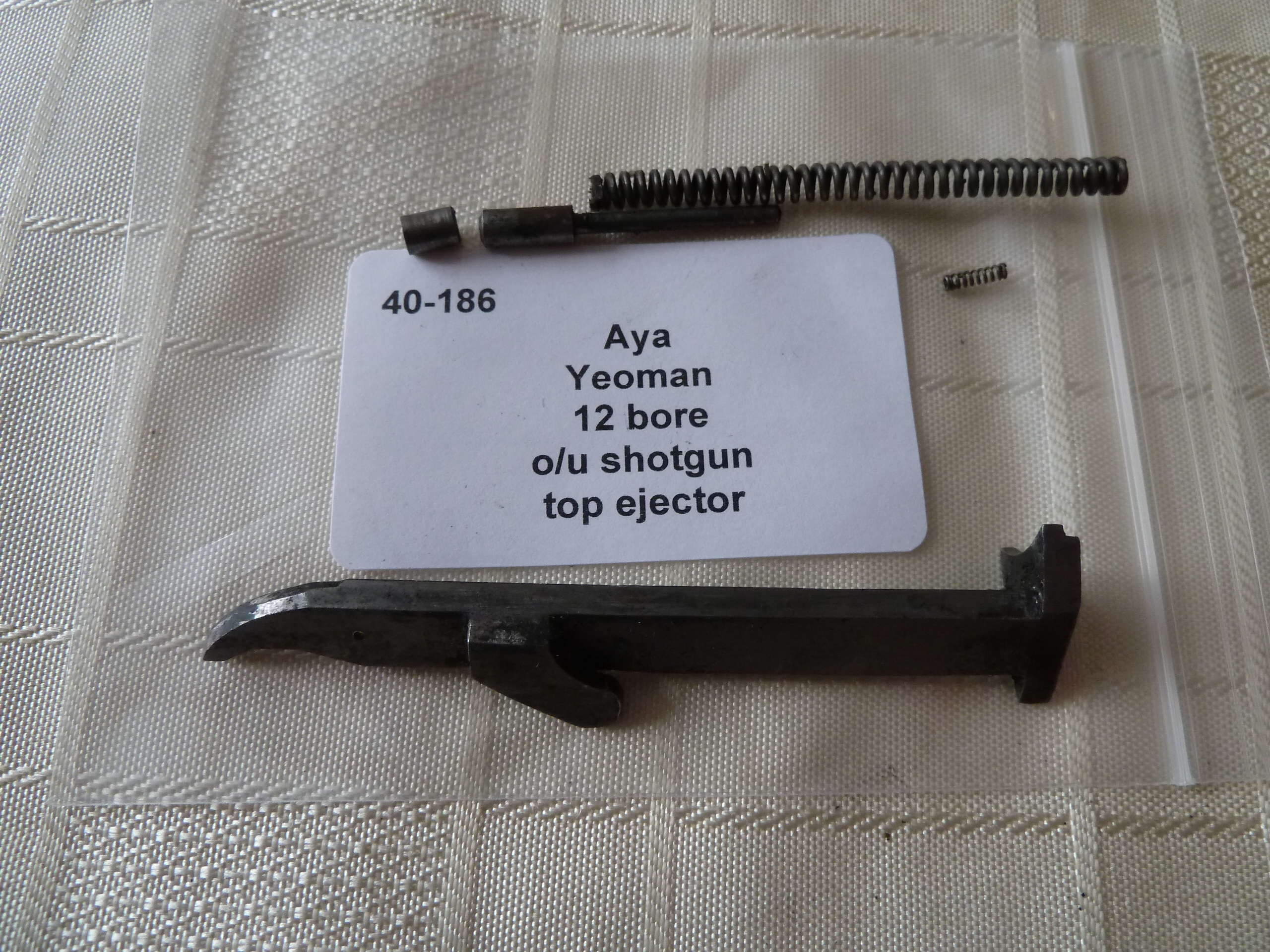 Aya Yeoman top ejector