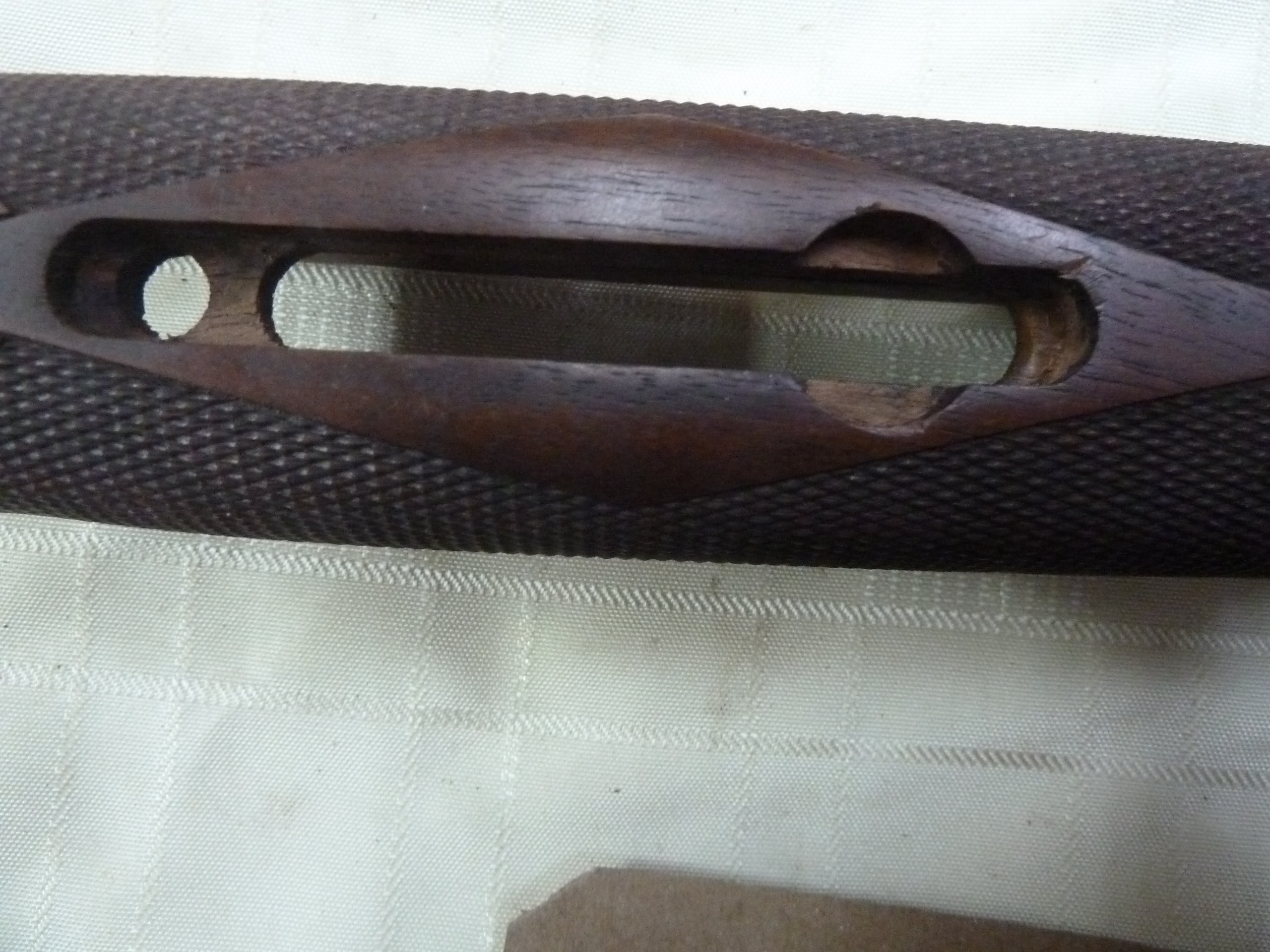 Unknown 12 gauge over and under forend