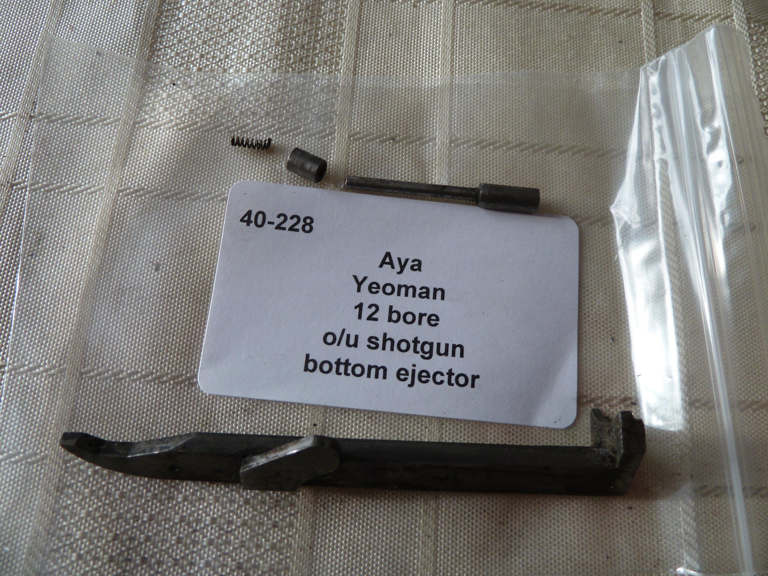 Aya Yeoman 12 bore shotgun bottom ejector