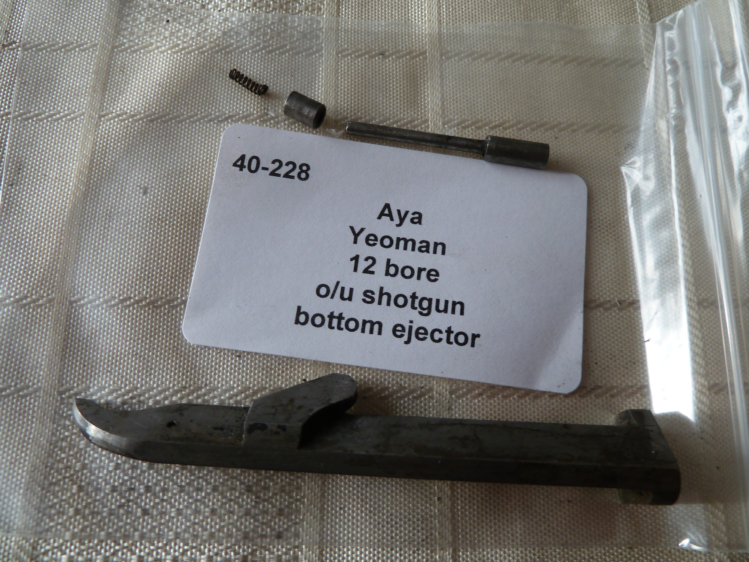 Aya Yeoman 12 bore shotgun bottom ejector