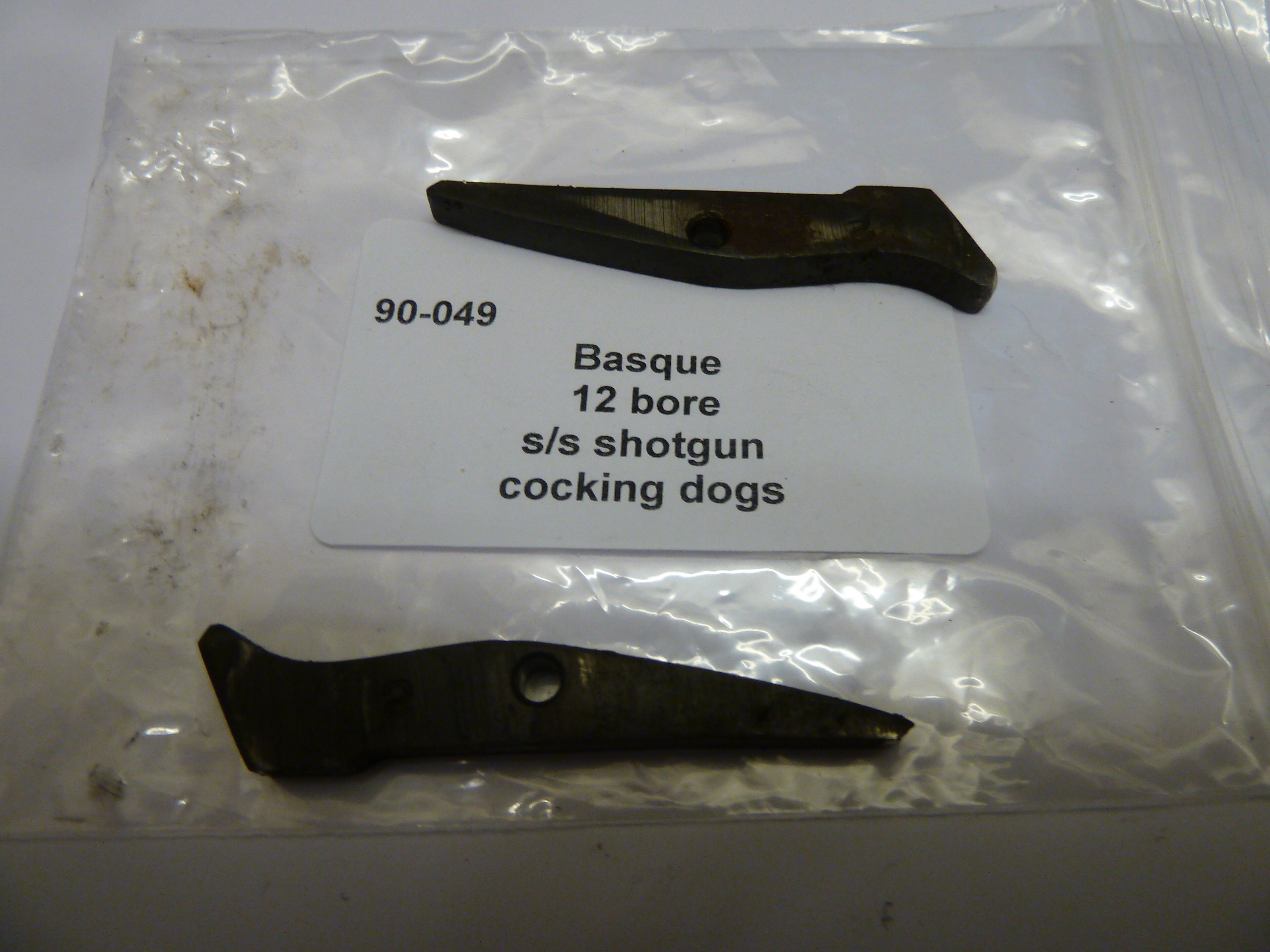 Basque 12 bore side by side shotgun cocking dogs